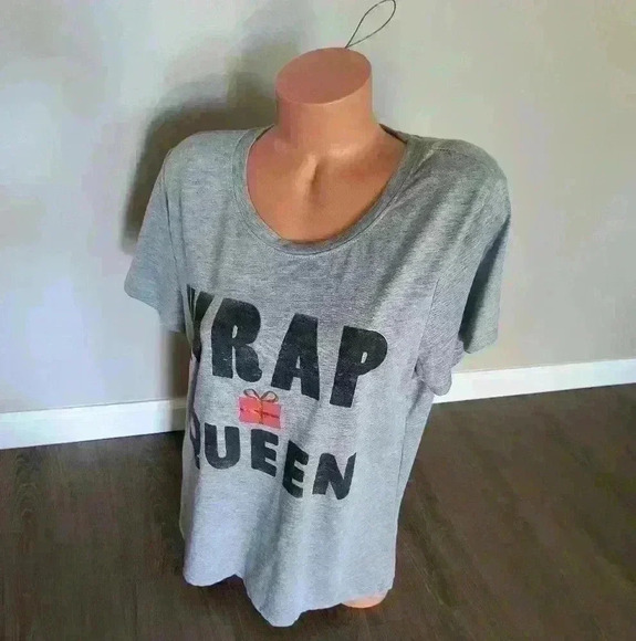 Zoe + Liv Womens Wrap Queen Present Graphics Gray Short Sleeve Tshirt Size XXL - Picture 2 of 8